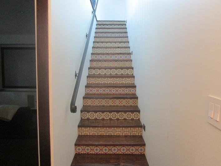 FABRICATE & INSTALL RECLAIMED HARDWOOD STAIRCASE & STEPS SAN DIEGO